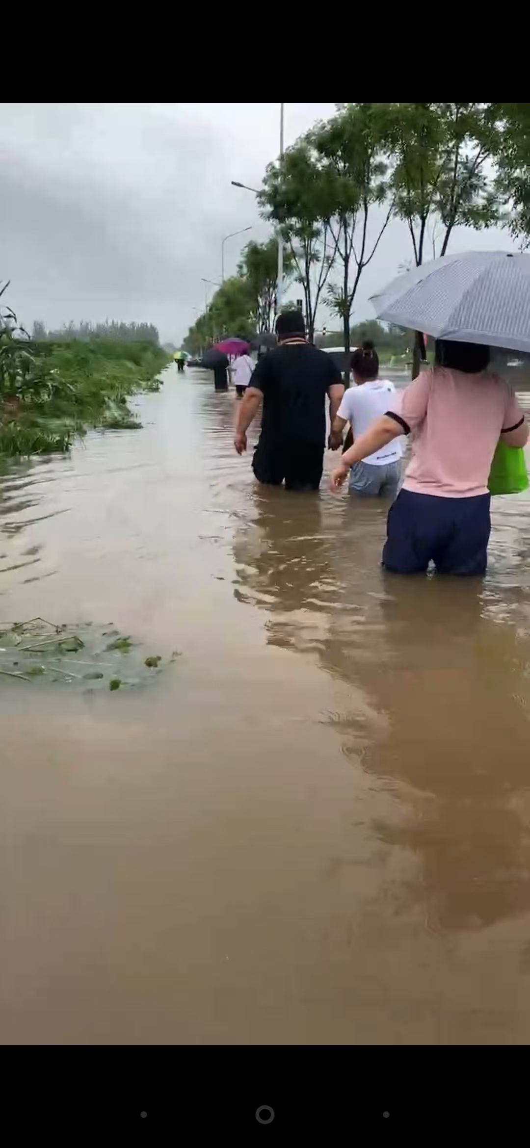 風(fēng)雨前行，無懼無悔——沈陽大區(qū)汛期一線工作記實(shí)